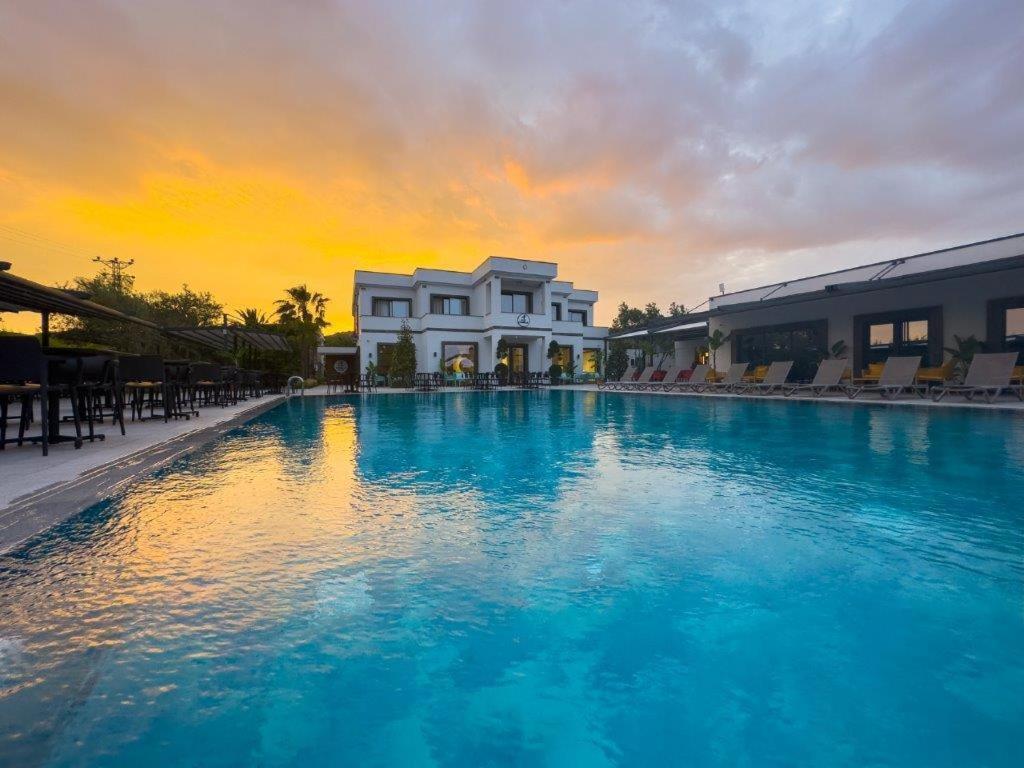 Club Kavala Beach Hotel Assos Екстер'єр фото