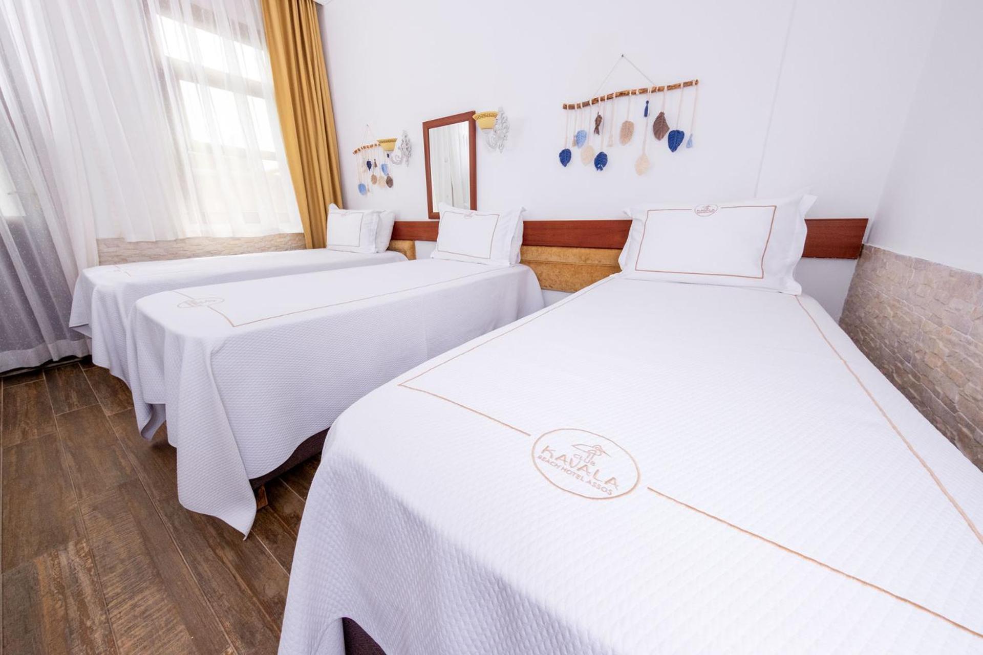 Club Kavala Beach Hotel Assos Екстер'єр фото